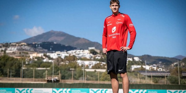 曼联再度刮彩票！曝计划签马奎尔接班人，争抢1500万法甲新姆贝莫