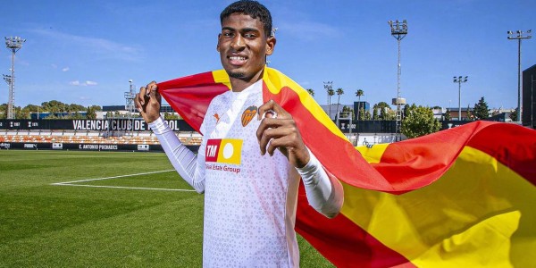 21岁西甲最强后卫加盟，阿森纳防线再添利器