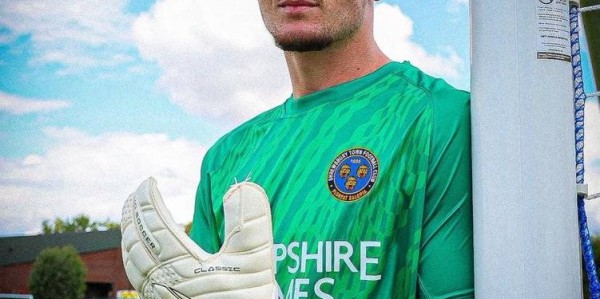 曼联官宣再出租一小妖！曼联谢绝报价哲凯赖什邀请，不替葡体抬价